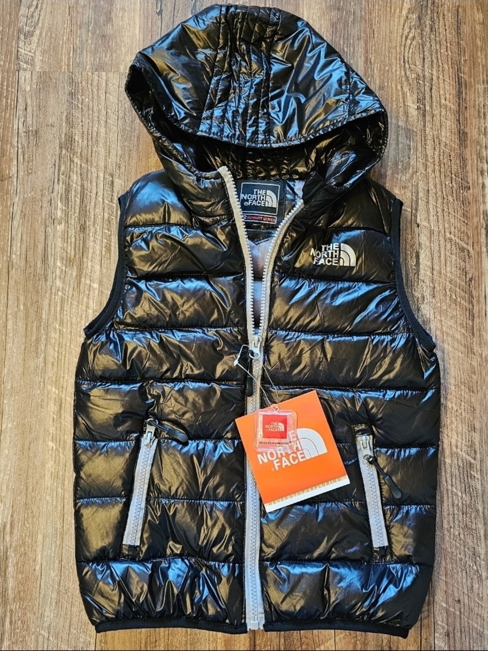 NWT The North Face Summit Series Kids Hooded Puffer Vest Black (Size 120 5/6)
